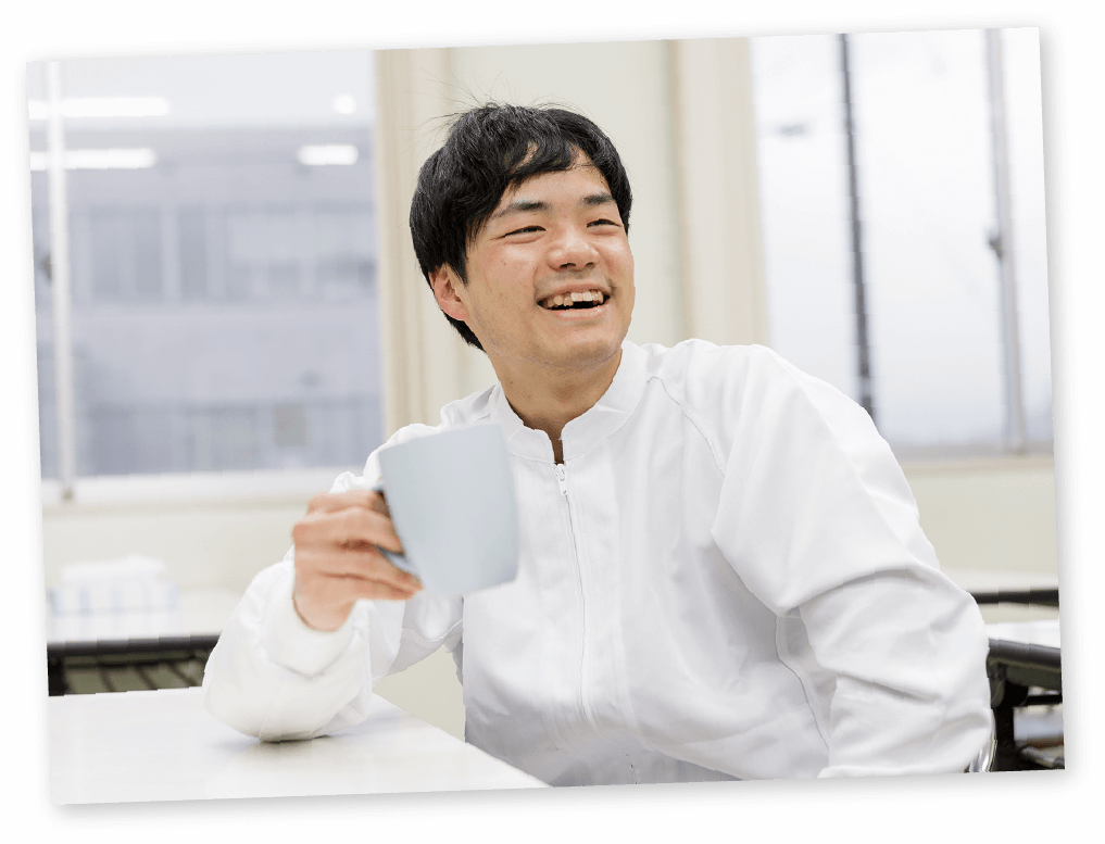 笑っている社員のW・Nさん